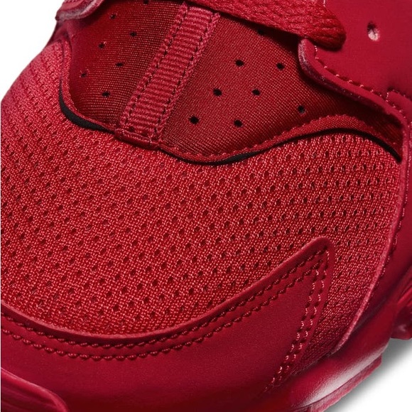 Nike ‘Huarache Run' Sneaker - Picture 12 of 16